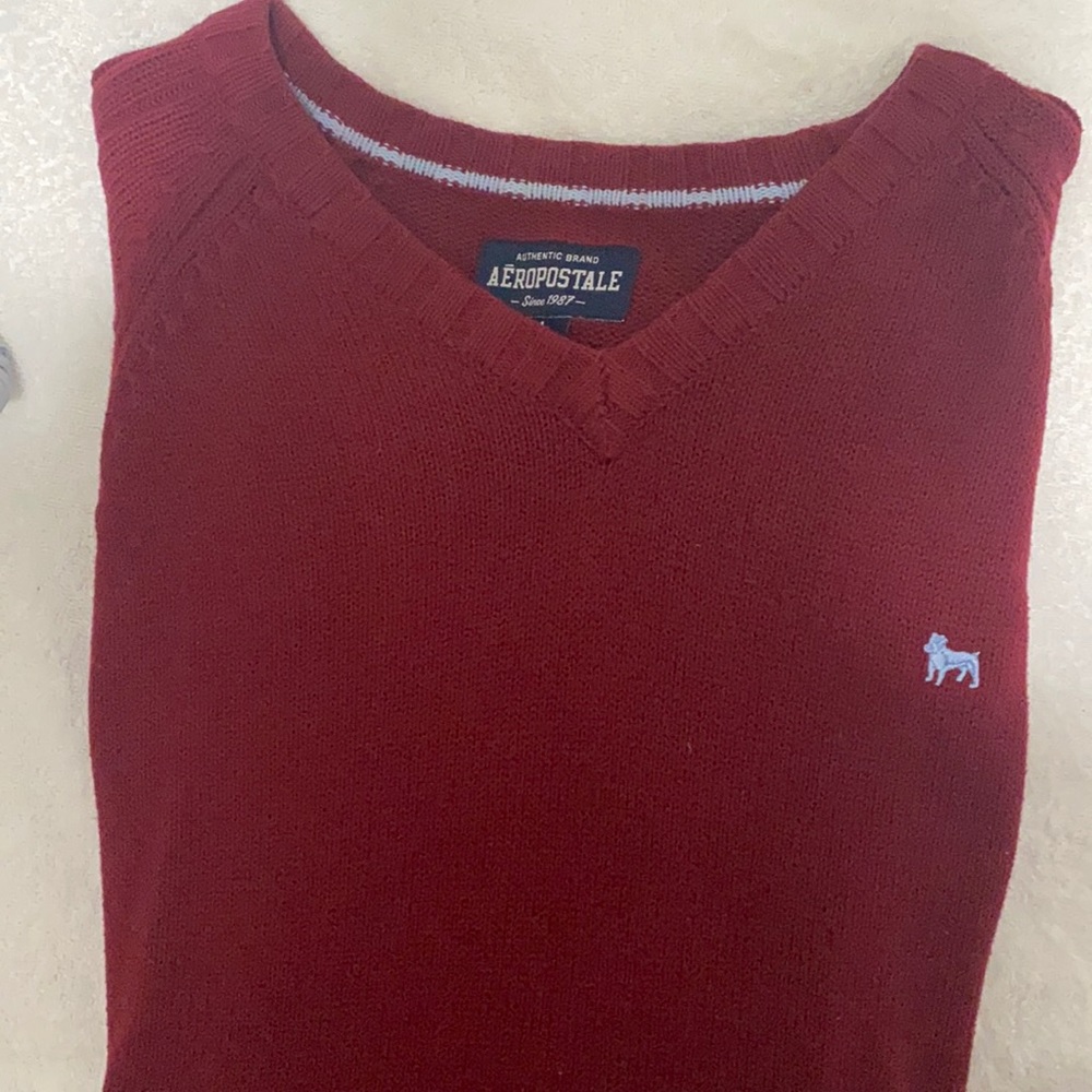 Aeropostale maroon men’s sweater